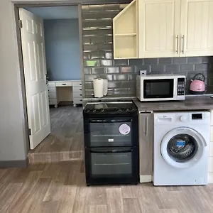 Junes Cosy Apartment